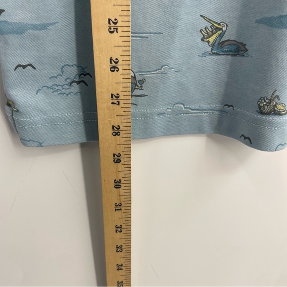 Travis Mathew Polo Shirt Mens Medium Going Rogue Party Parrots Pelicans Beer - Picture 6 of 7